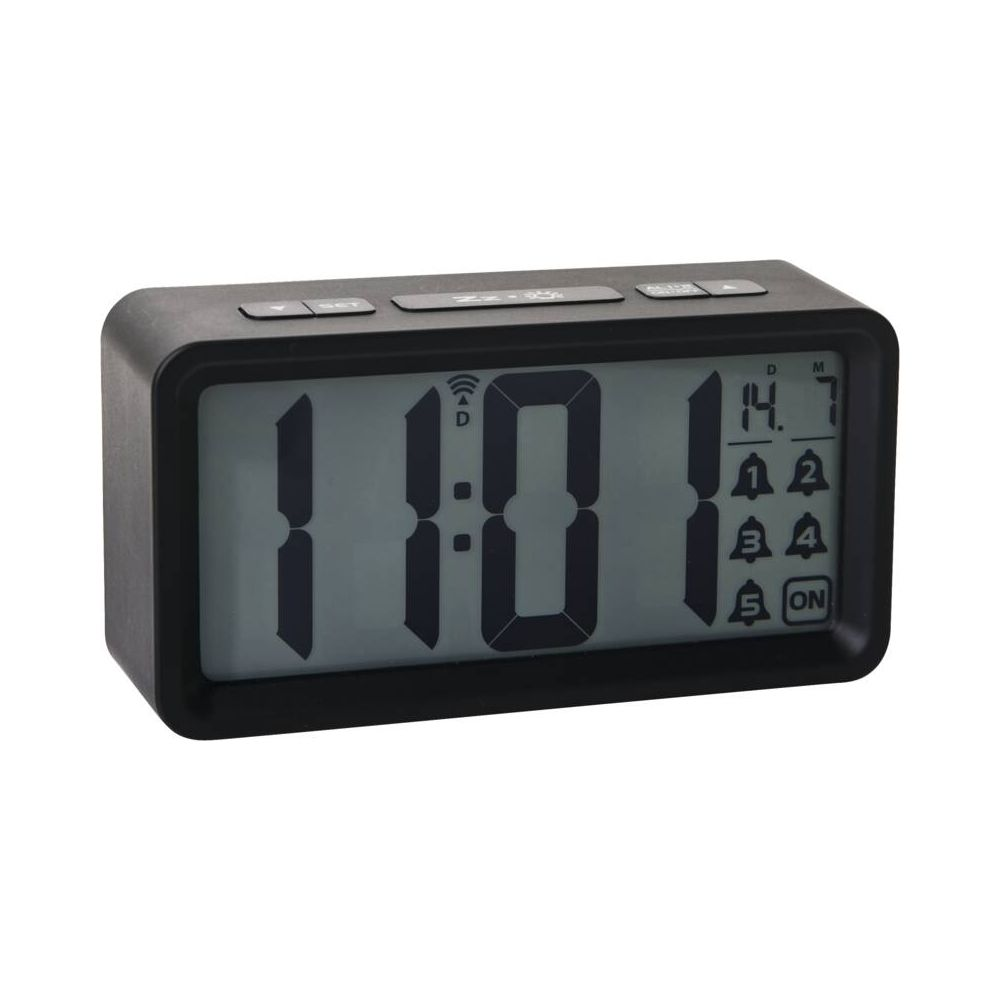 Ein schwarzer Digitalwecker zeigt 1:10 Uhr und das Datum 14.7.