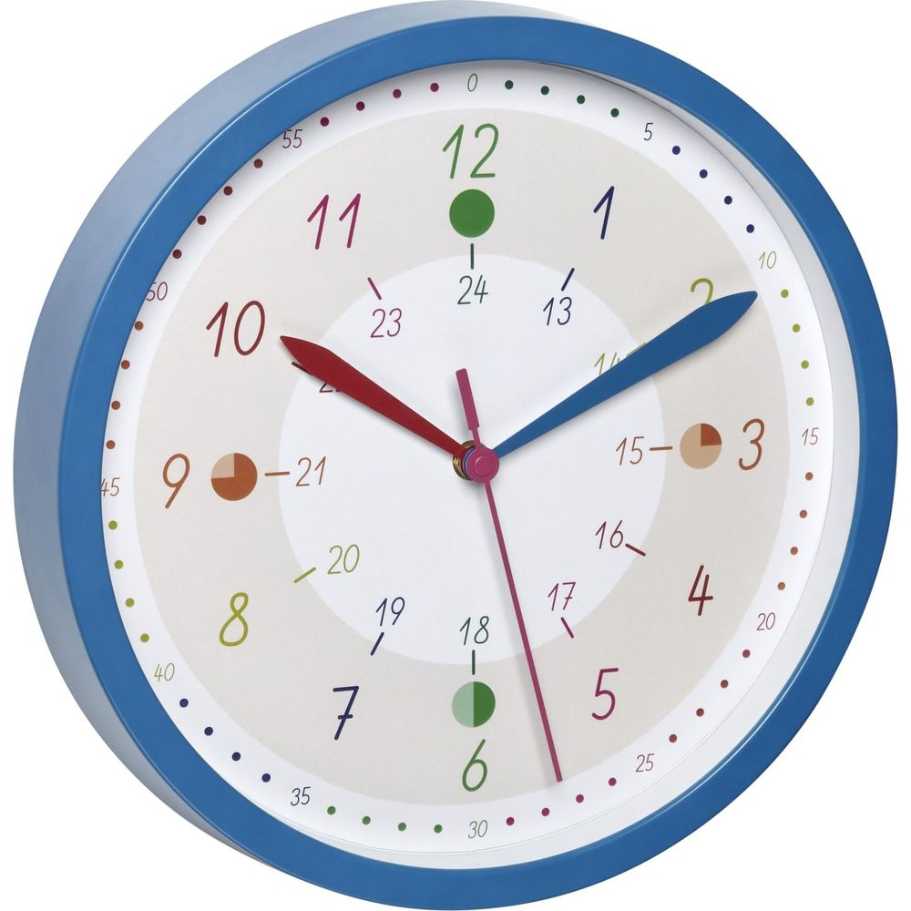 Un orologio da parete blu con numeri e lancette colorati.