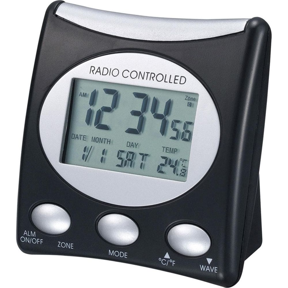 Digitale klok toont 12:34, datum 1/1, zaterdag, 24 graden. Knoppen.
