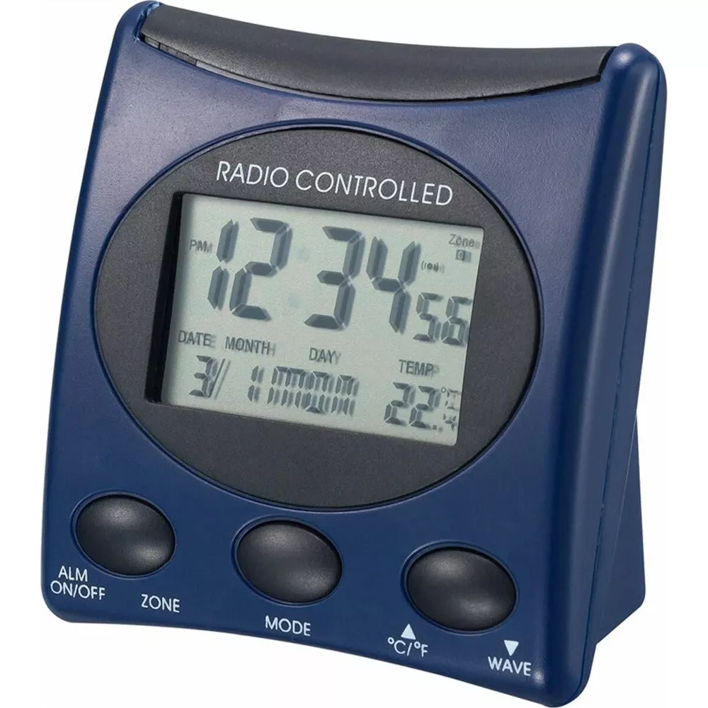 Een blauwe radiogestuurde klok toont 12:34:56, datum 3/1, temperatuur 22°C.
