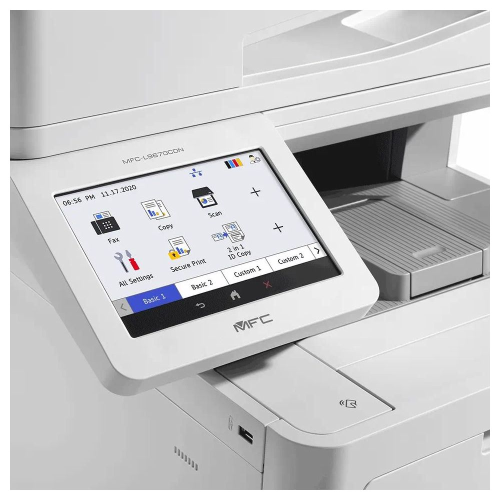 Una stampante bianca con display touchscreen che mostra opzioni come Fax, Copia e Scansione.