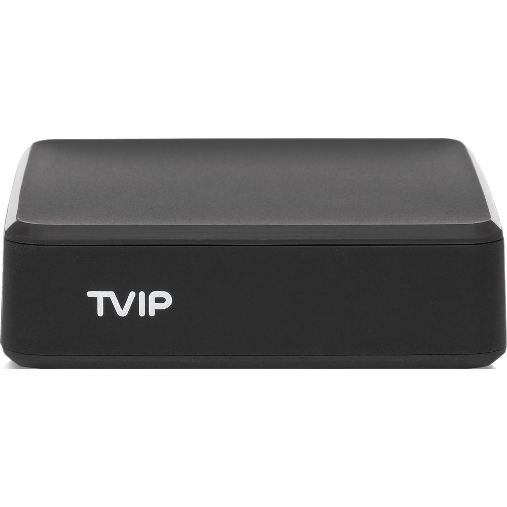 Eine schwarze TVIP Set-Top-Box mit matter Oberfläche und weißem TVIP-Logo vorne.