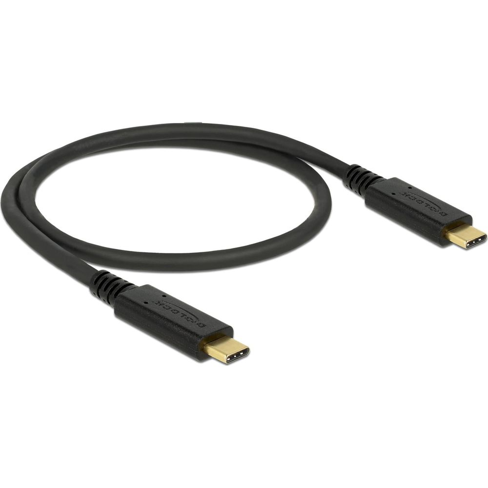 Zwarte USB-C kabel met twee connectoren. Witte achtergrond.