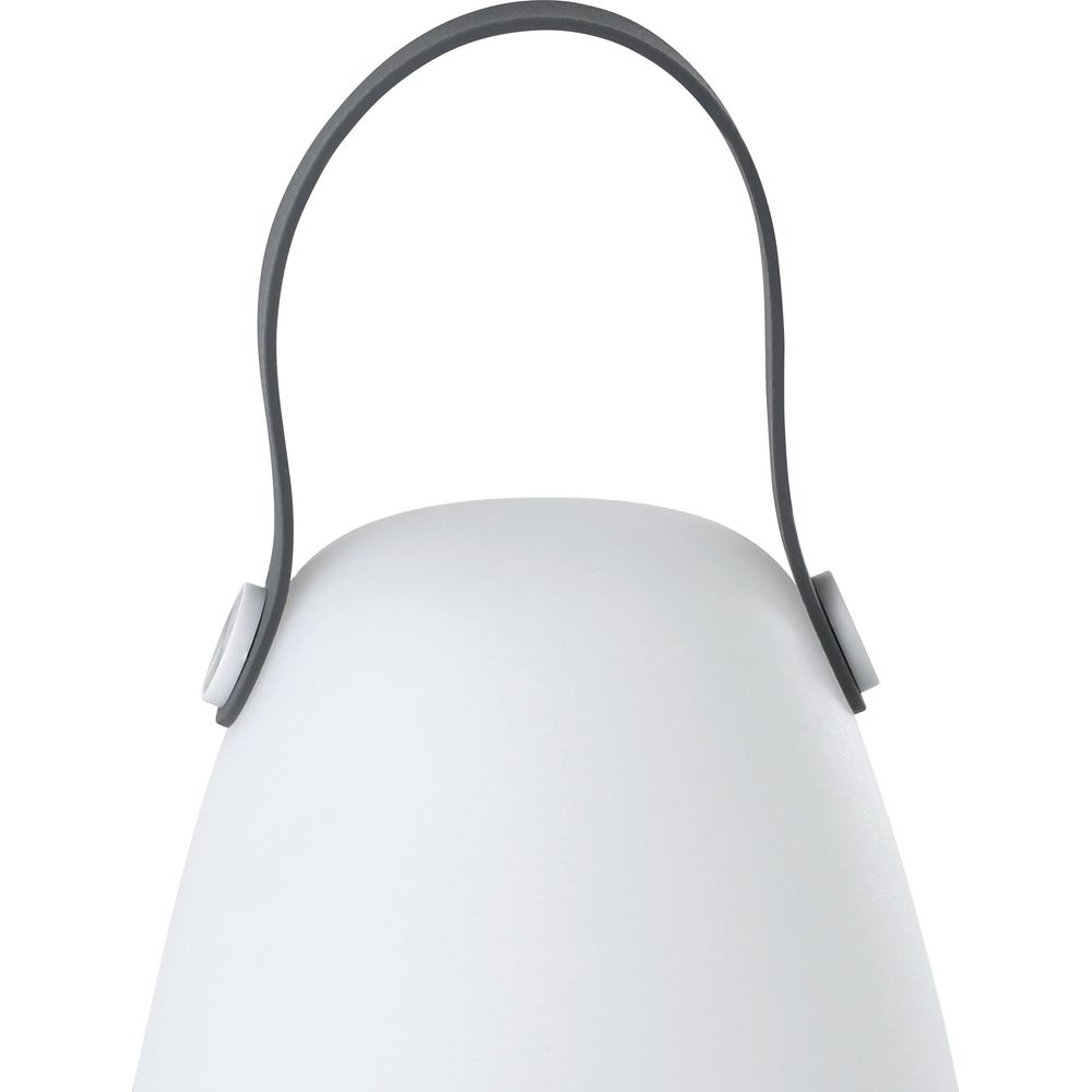 Lampada bianca con manico grigio, vista ravvicinata.