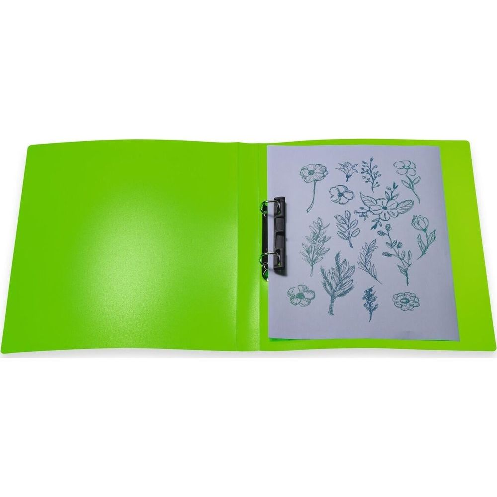 Jasnozielony segregator z kartką zawierającą niebieskie rysunki kwiatów.