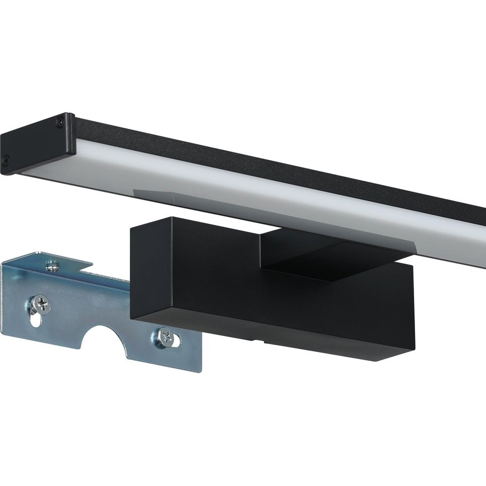 Ein moderner schwarzer Wandlampen-Aufbau mit Metallhalterung.