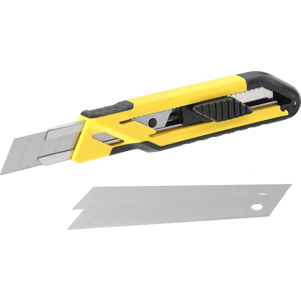 Ein gelber und schwarzer Cuttermesser mit ausgefahrener Klinge und Ersatzklingen.