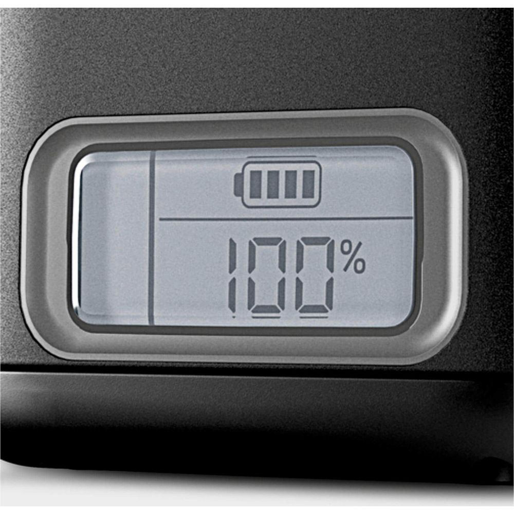 Display zeigt eine volle Batterie und 100% an.