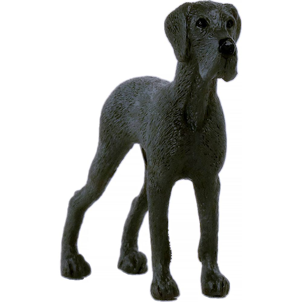 Figurka czarnego doga niemieckiego na białym tle.