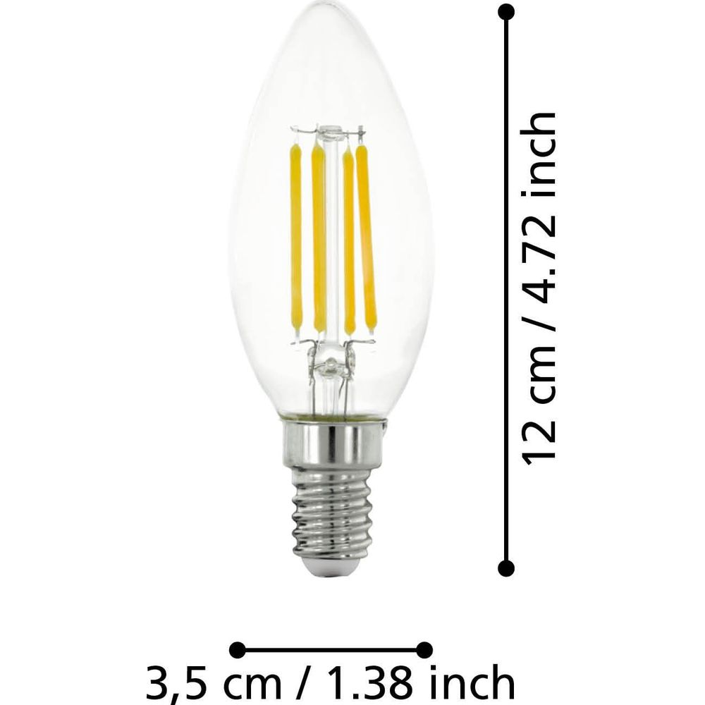 Eine Kerzen-LED-Lampe mit klarem Glas, sichtbaren Filamenten und silbernem Sockel.