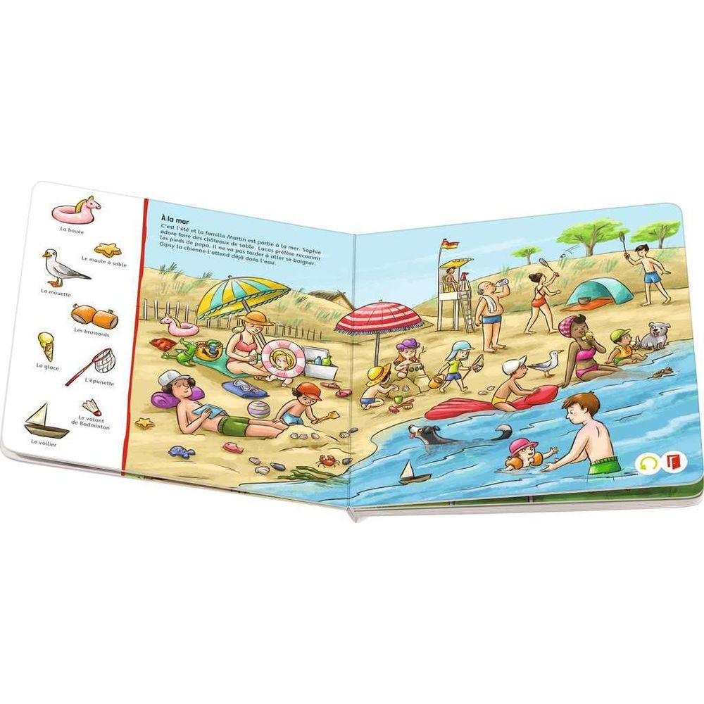 Le persone si godono una giornata di sole in spiaggia, costruendo castelli di sabbia.