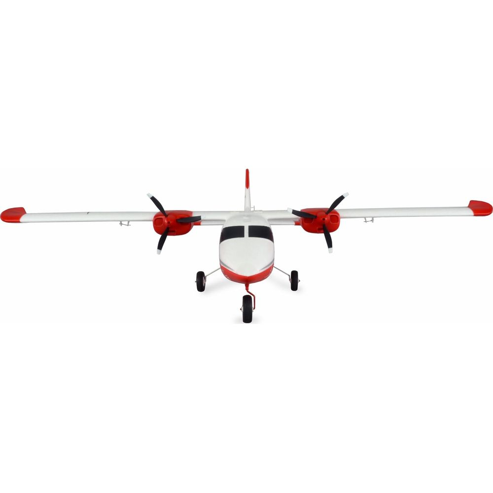Un avion bimoteur blanc avec des accents rouges et des hélices, vue de face.
