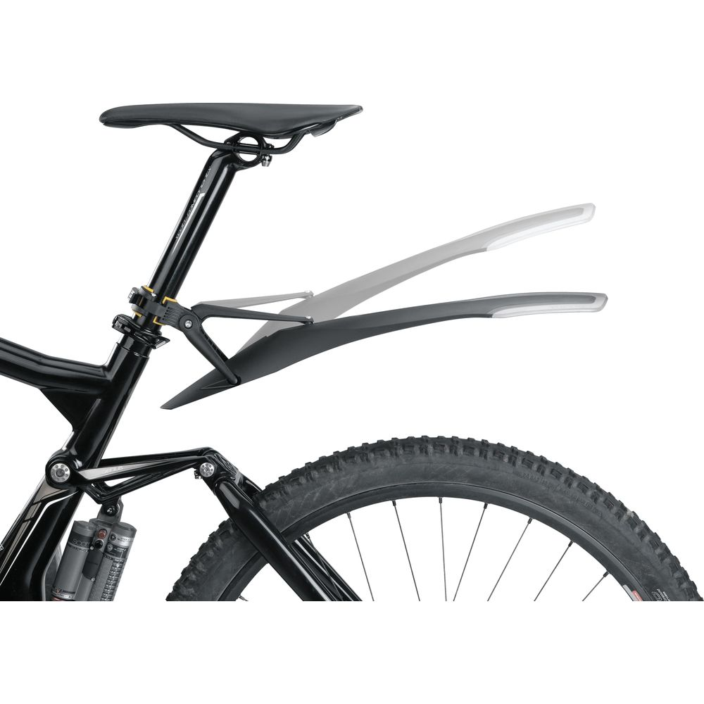 Czarna rama roweru z siodełkiem i wysuwanym błotnikiem nad kołem.