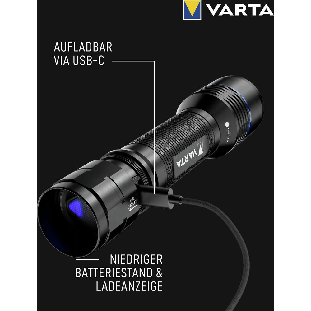 Lampe torche Varta noire avec port de charge USB-C et indicateur LED bleu.