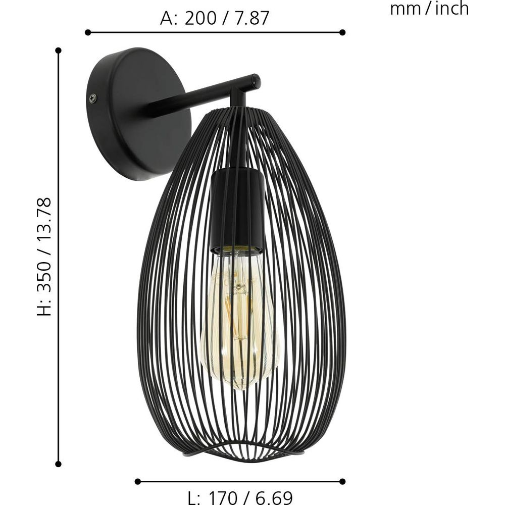 Lampada da parete nera con paralume in filo metallico e lampadina visibile.