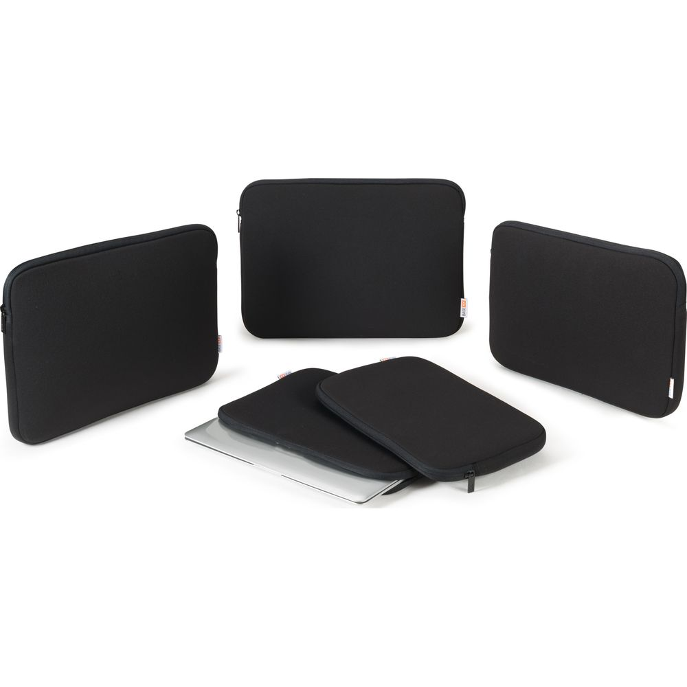 Quattro custodie nere per laptop su sfondo bianco; due davanti, due dietro.