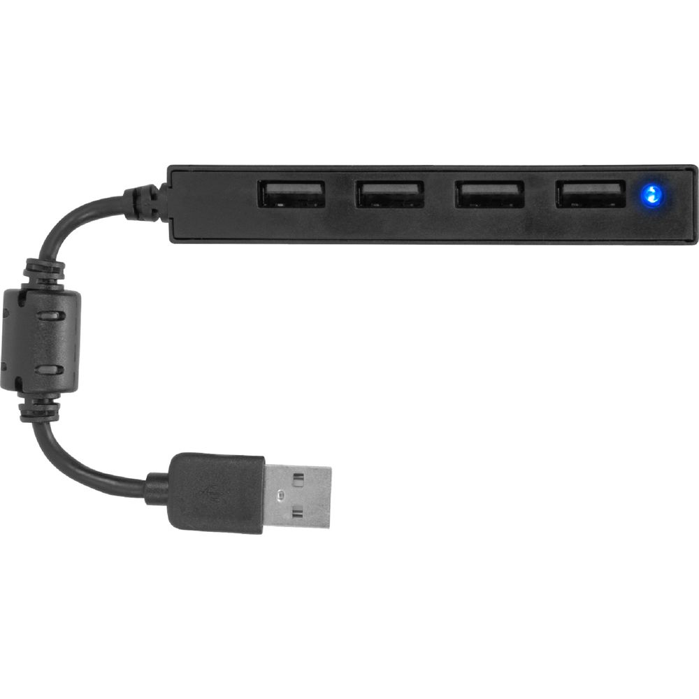 Zwarte USB-hub met vier poorten en een blauw lampje. Een USB-kabel loopt naar links.