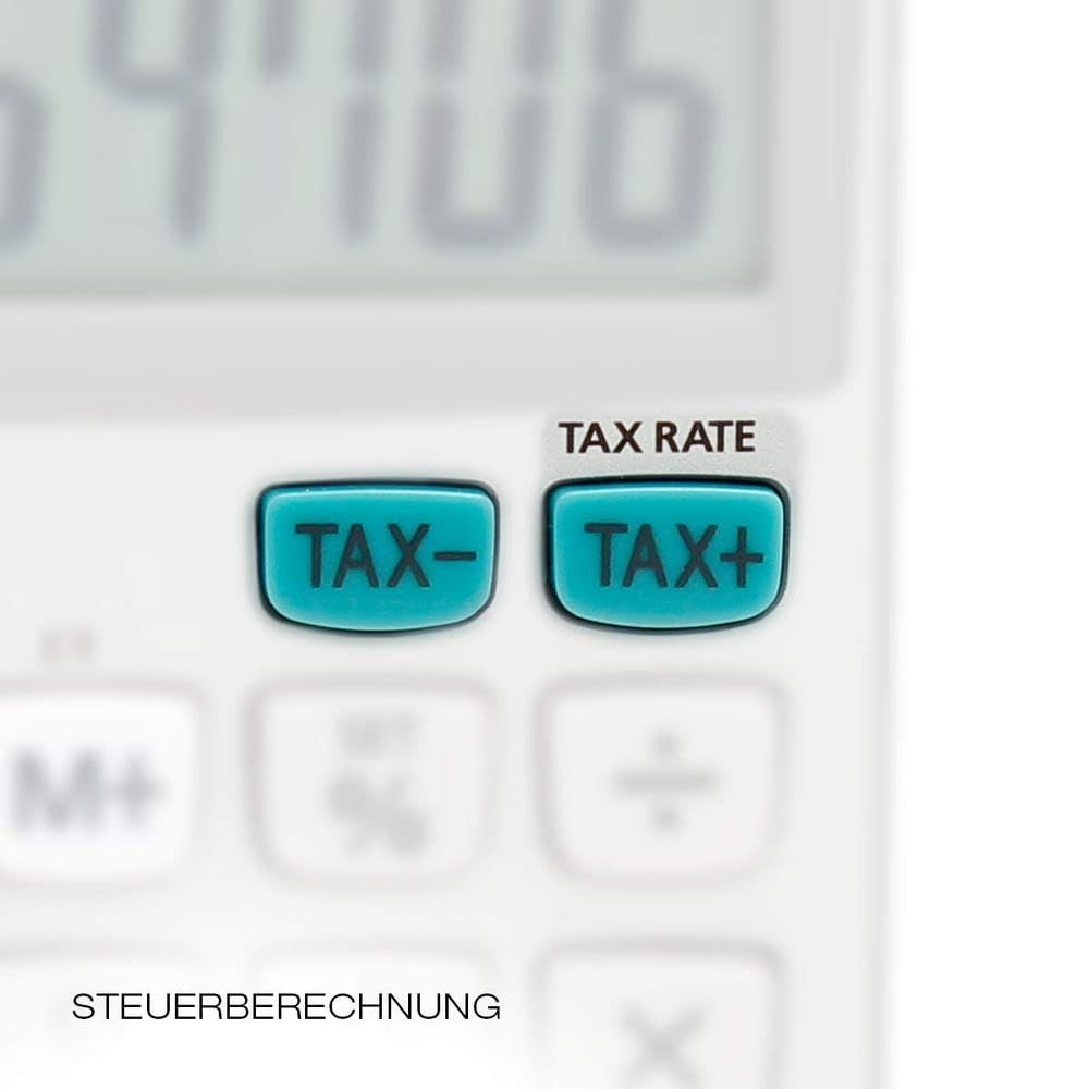 Zbliżenie białej klawiatury kalkulatora z niebieskimi przyciskami TAX- i TAX+.