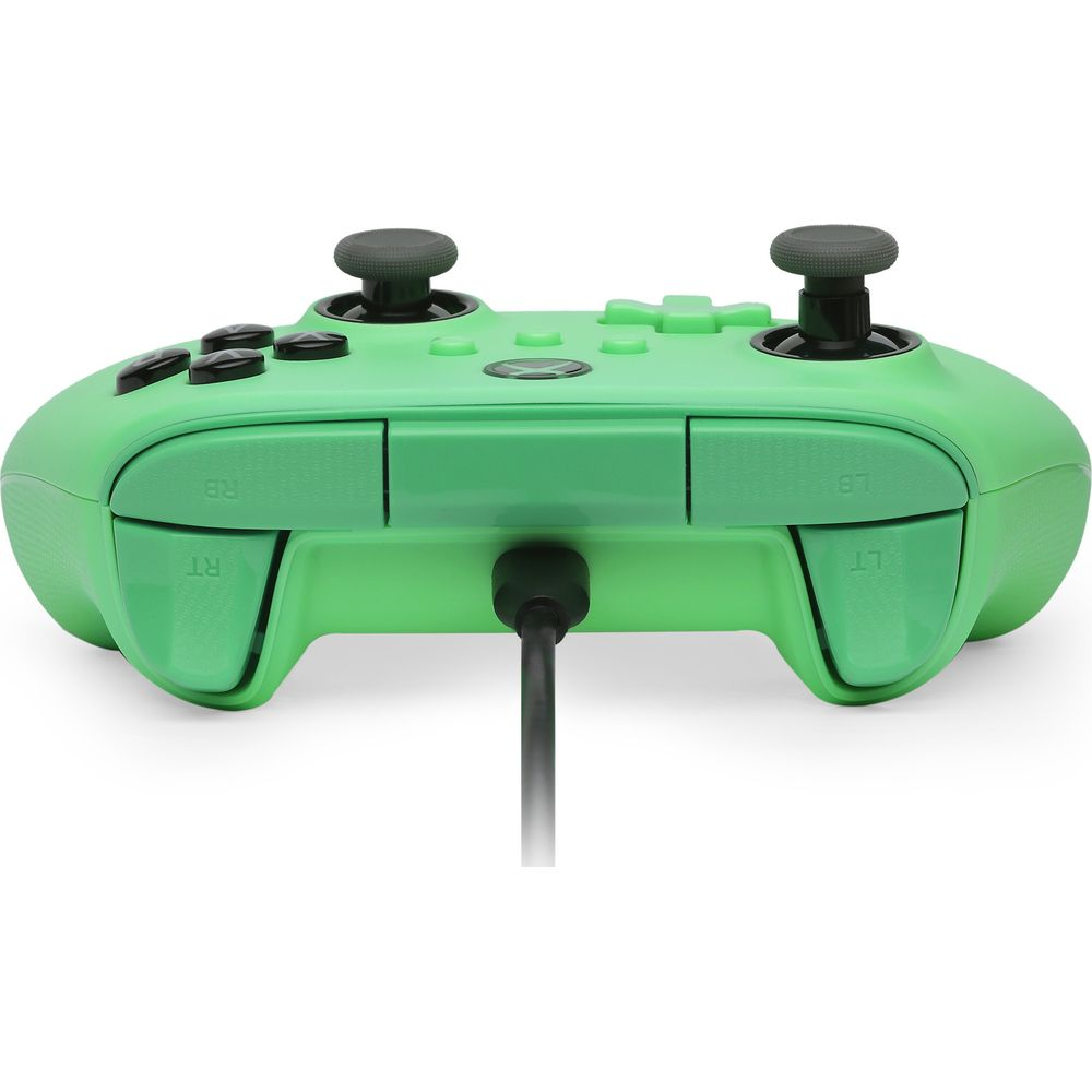 Un controller verde con pulsanti neri e un cavo.
