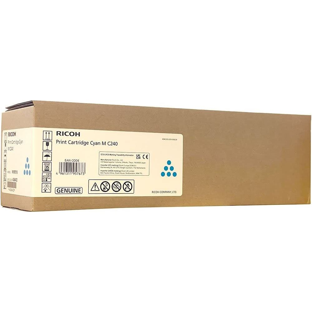 Cartuccia di stampa Ricoh Cyan M C240 su scatola di cartone marrone.