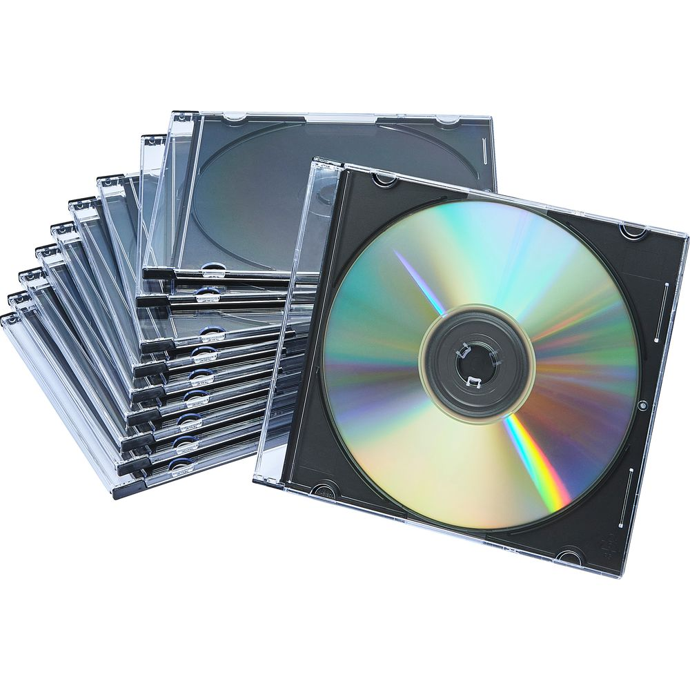 Ein Stapel leerer CD-Hüllen mit einer geöffneten Hülle, die eine CD zeigt.