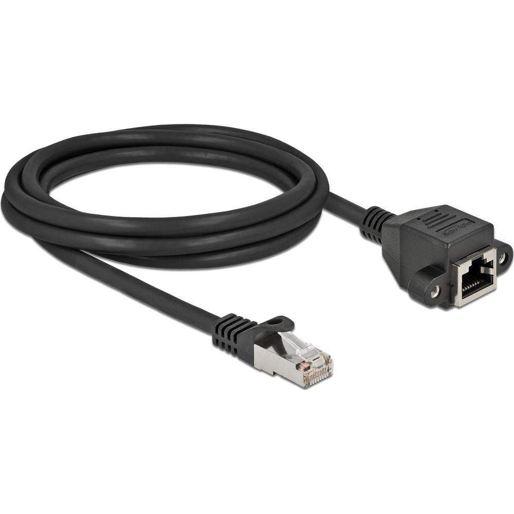 Cavo Ethernet nero con connettore RJ45 e porta femmina su sfondo bianco.