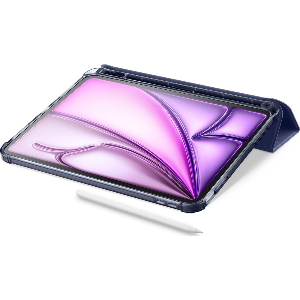 Ein dunkelblaues Tablet in einer Hülle mit einem Stift davor auf weißem Hintergrund.