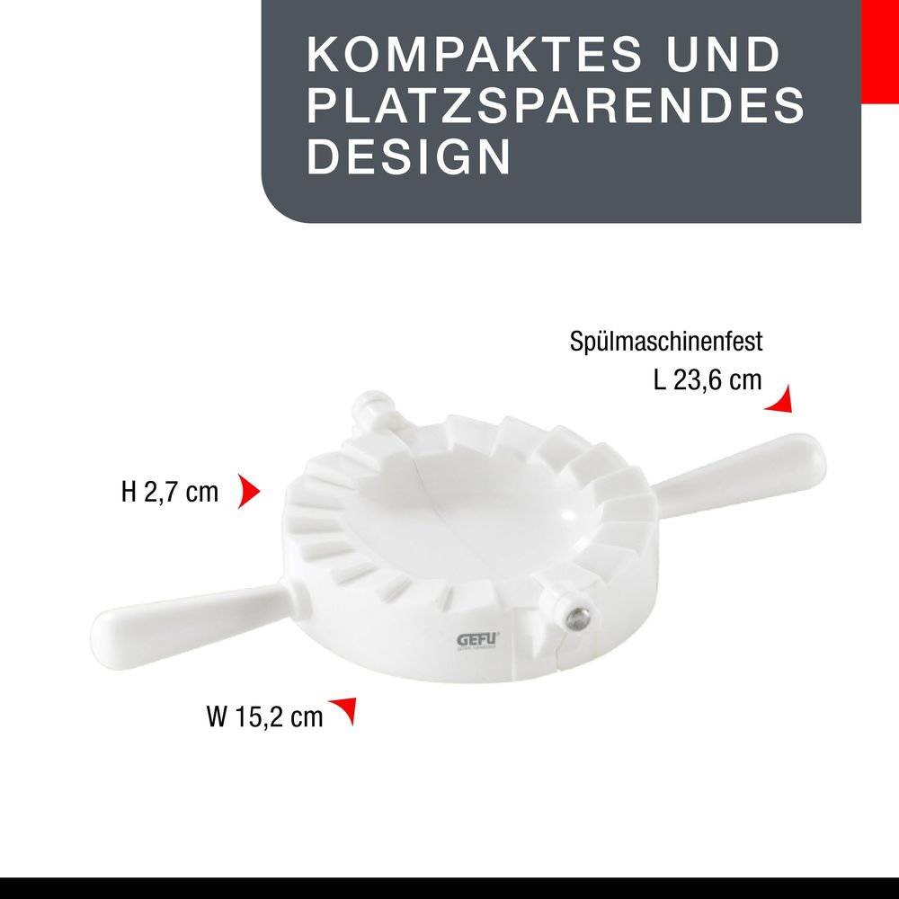 Ein weißer Ravioli-Schneider mit Griffen, Maße H 2,7 cm, B 15,2 cm, L 23,6 cm.