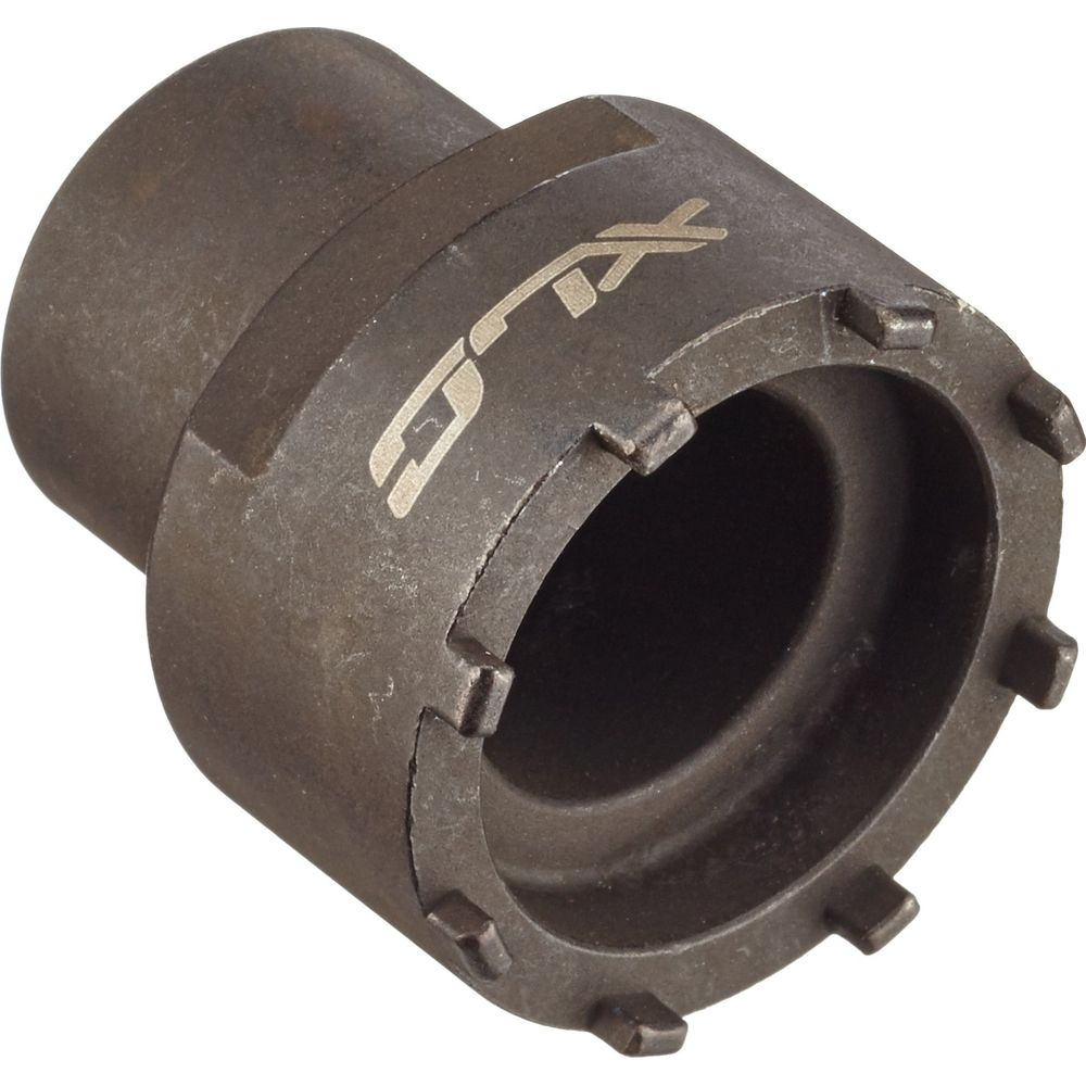 Ciemne metalowe narzędzie z logo "GTX" do części rowerowych.