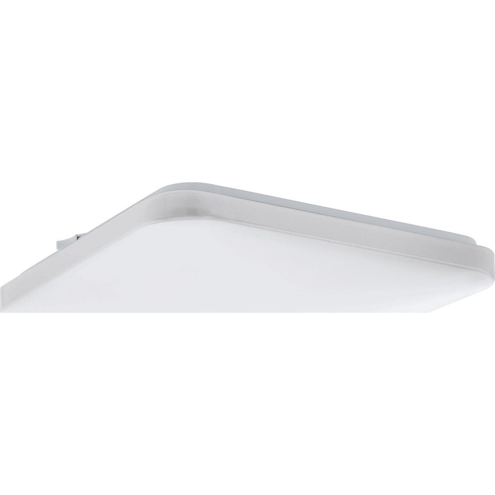 Un plafonnier blanc rectangulaire aux coins arrondis.