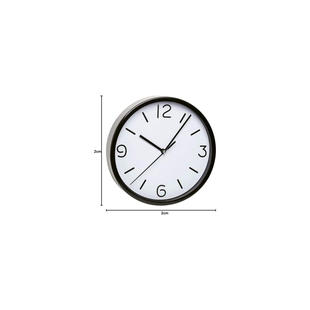 Eine runde weiße Wanduhr mit schwarzen Zahlen und Zeigern.