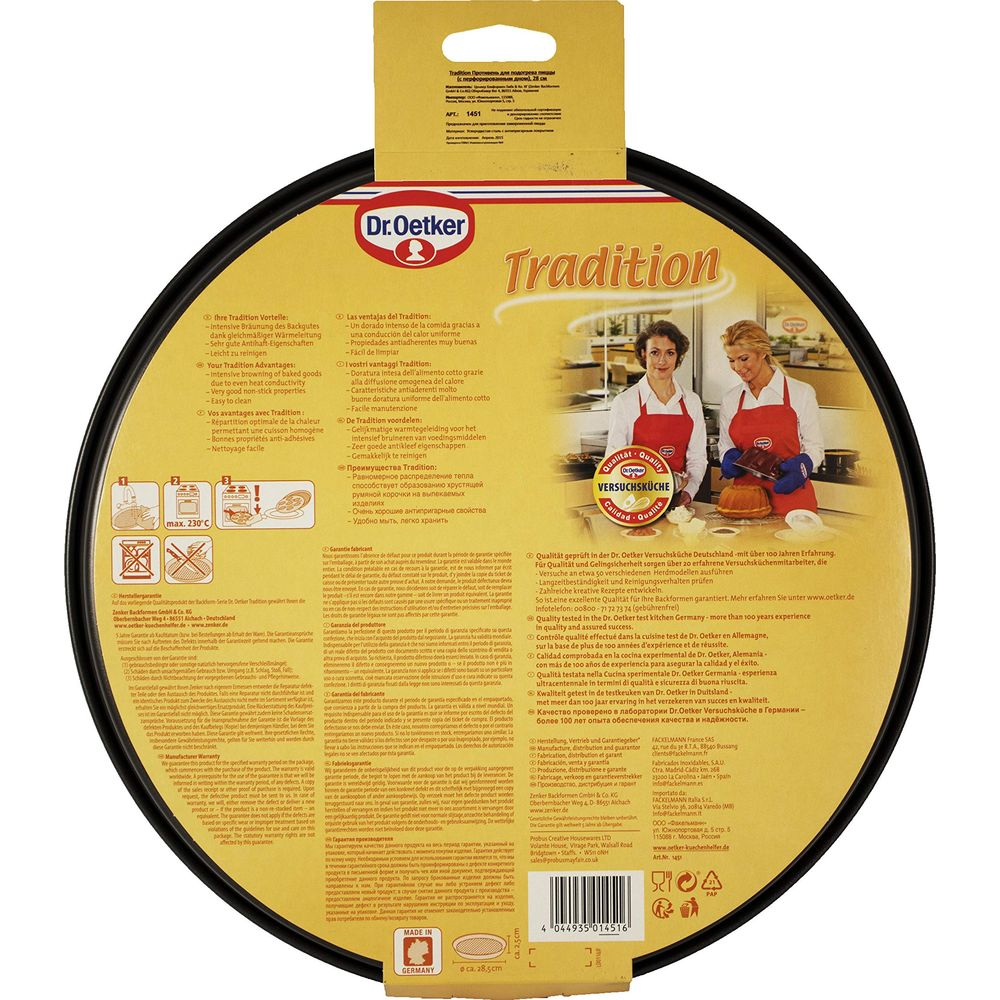 Dr. Oetker Tradition Kuchenform mit zwei Frauen, die backen. Max 230°C.