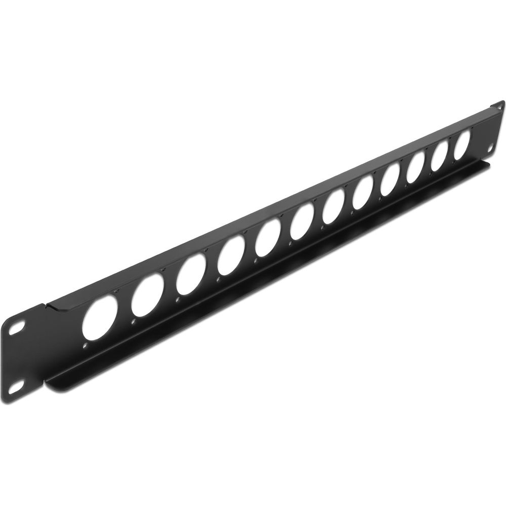 Schwarzer 1U-Rack-Blende mit 12 runden Aussparungen für Kabeldurchführung.