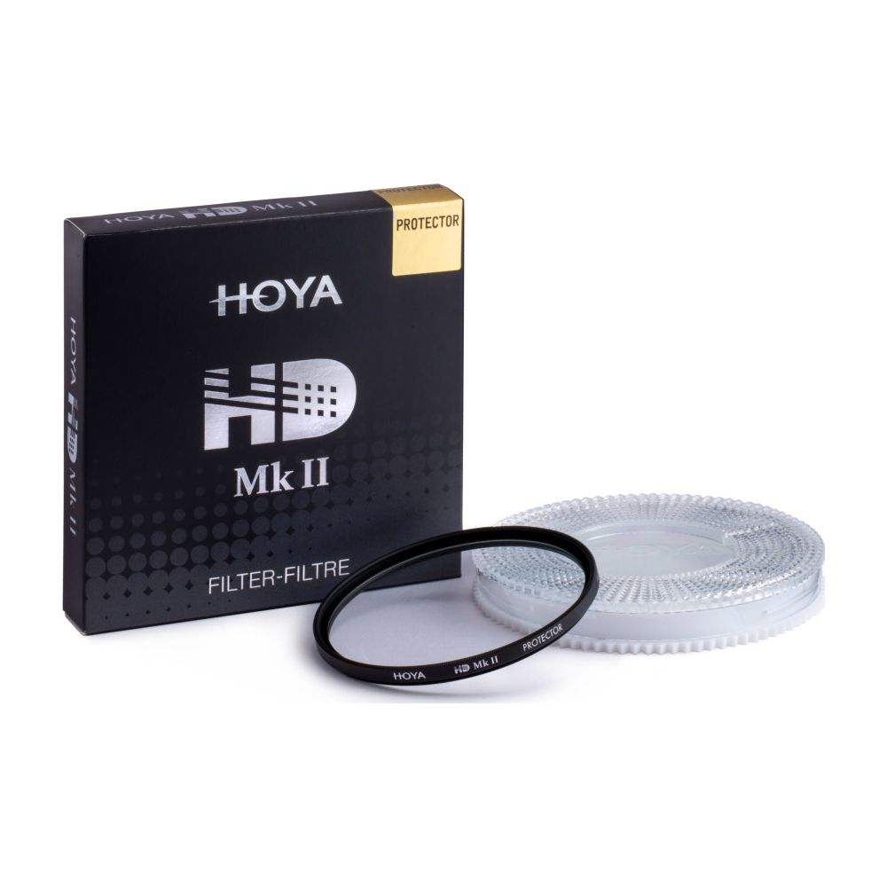 Hoya HD Mk II Schutzfilter mit Verpackung und Schutzhülle auf weißem Hintergrund.