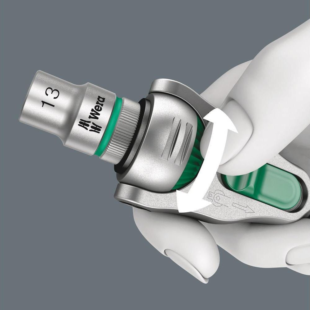 Dłoń trzyma nasadkę z oznaczeniem 13 i logo Wera. Strzałka wskazuje ruch obrotowy.