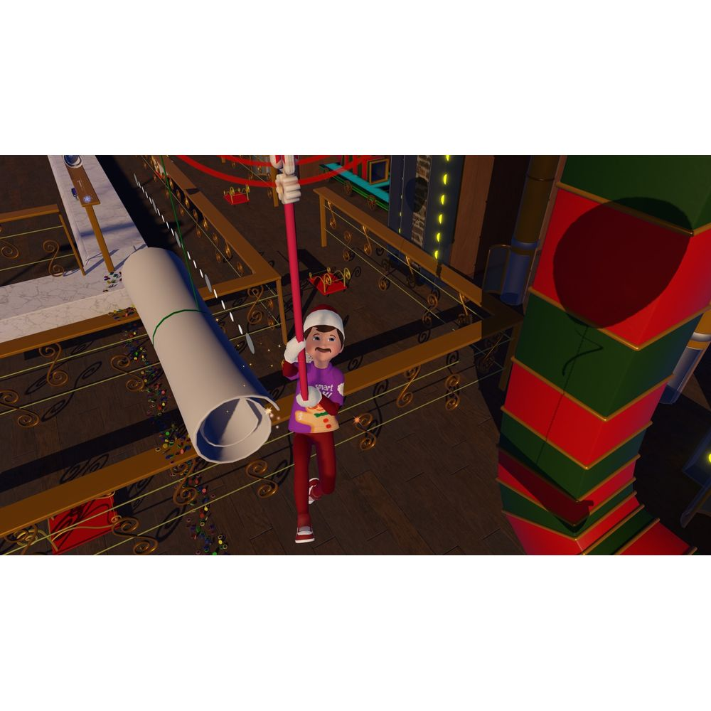 Un bambino vestito da Babbo Natale si dondola su una corda sopra una piattaforma di legno.