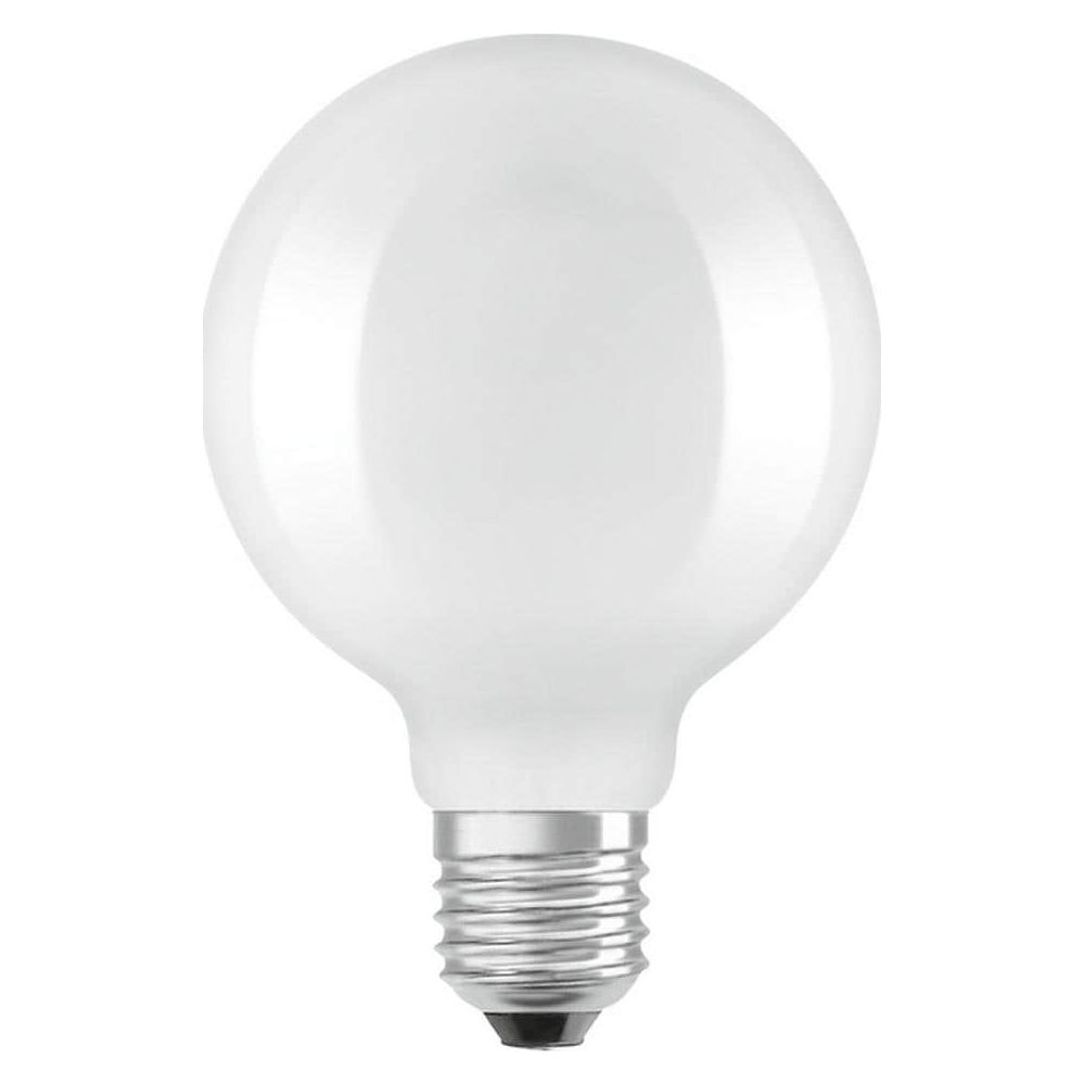Una lampadina tonda opaca con base a vite argentata su sfondo bianco.