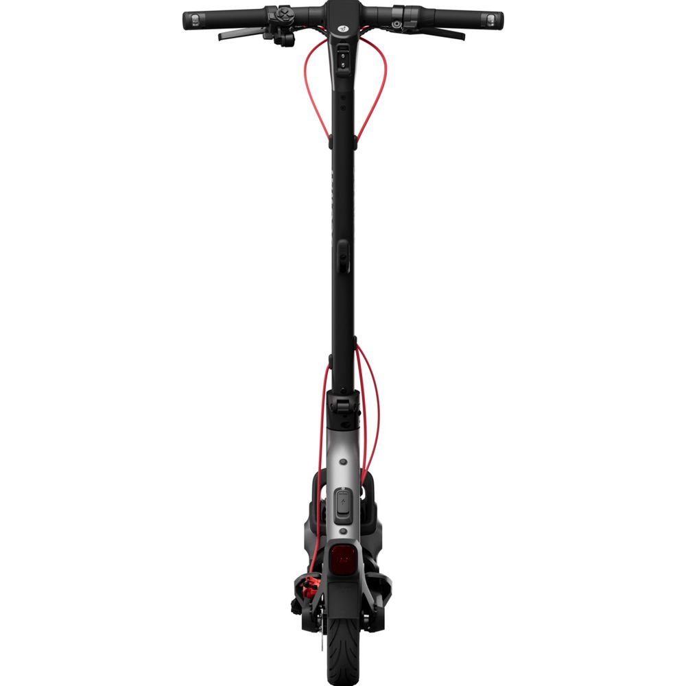 Czarna hulajnoga elektryczna z czerwonymi akcentami, pokazana od przodu, na białym tle.