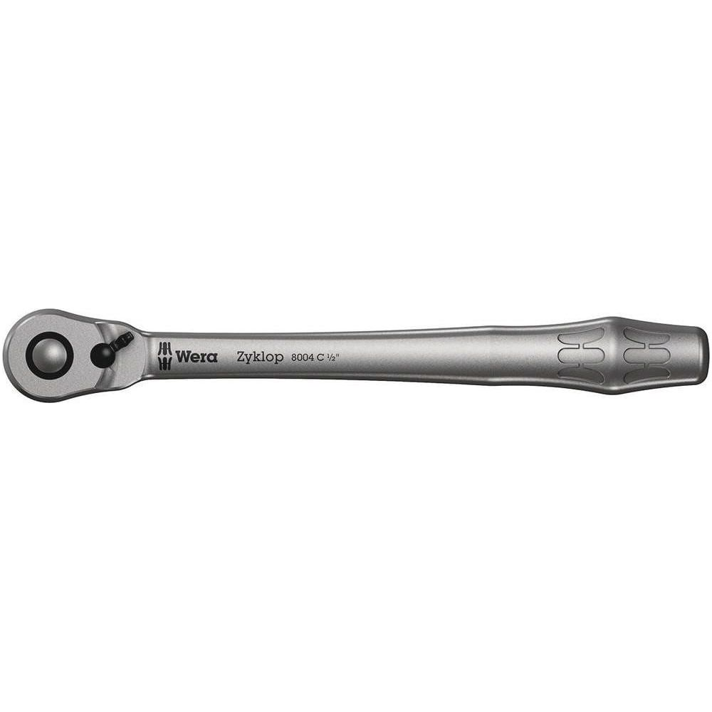 Una chiave a cricchetto argentata con iscrizione Wera Zyklop 8004 C 1/2".