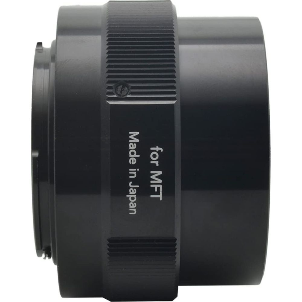 Adattatore obiettivo nero con testo "for MFT Made in Japan".