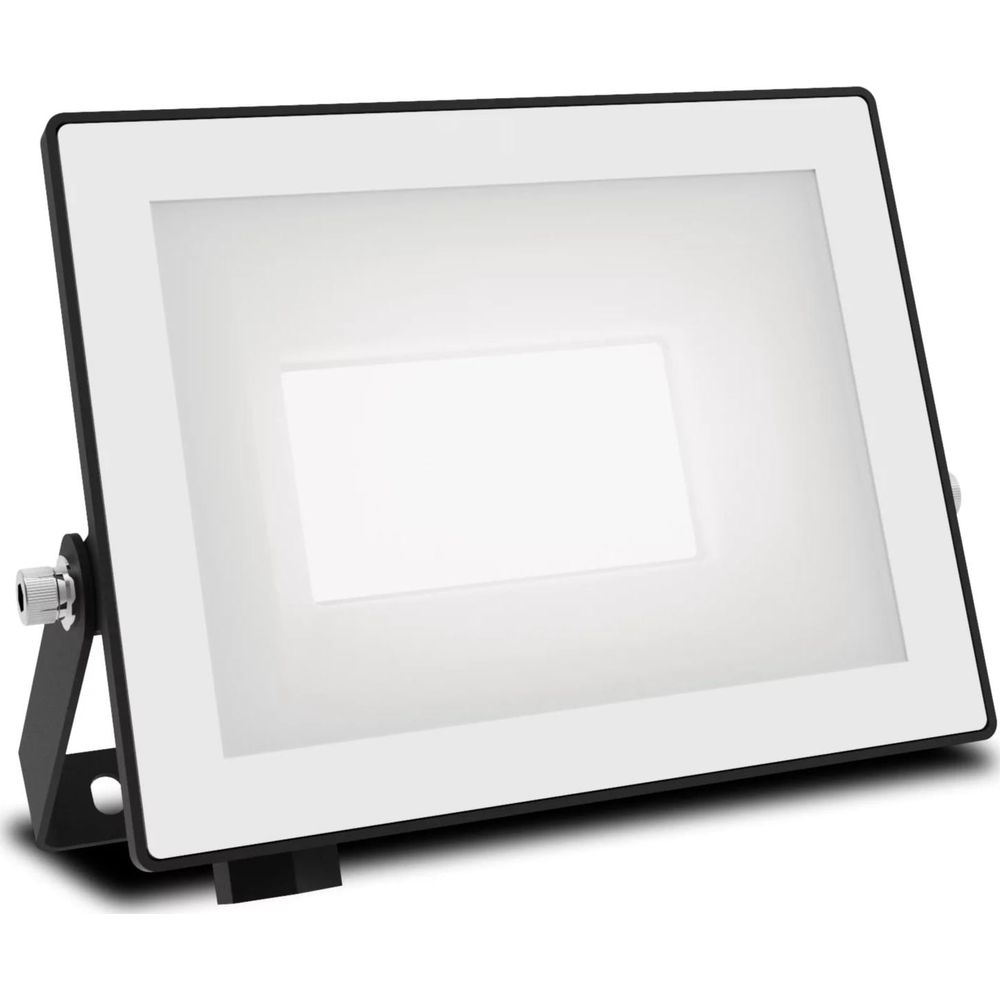 Een zwarte, rechthoekige LED-spot met een witte diffuser en verstelbare beugel.