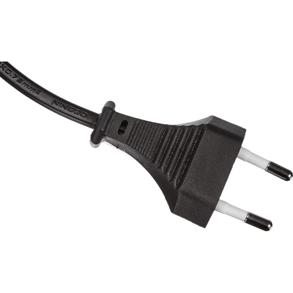Schwarzer Stecker mit zwei Metallstiften und einem Kabel mit der Aufschrift 0.75mm2 NINGBO.