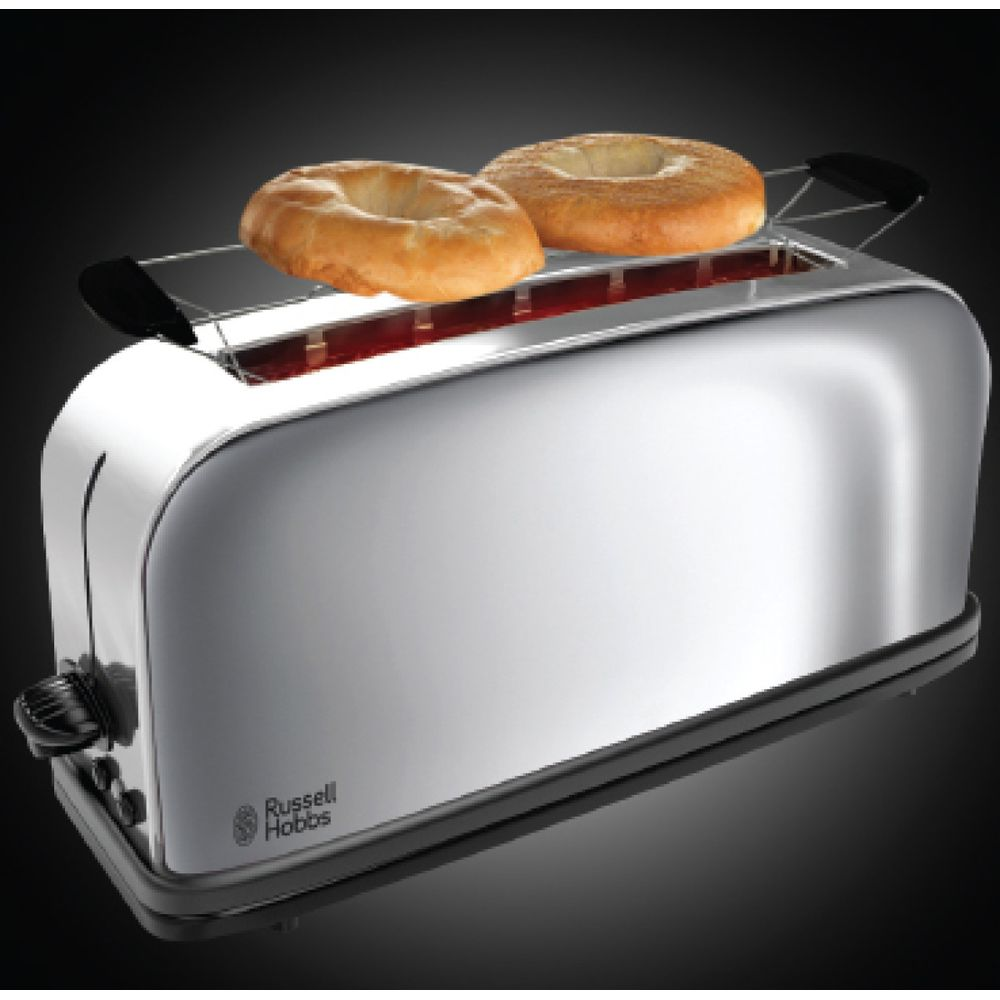 Zwei Bagels in einem silbernen Toaster mit schwarzem Sockel.