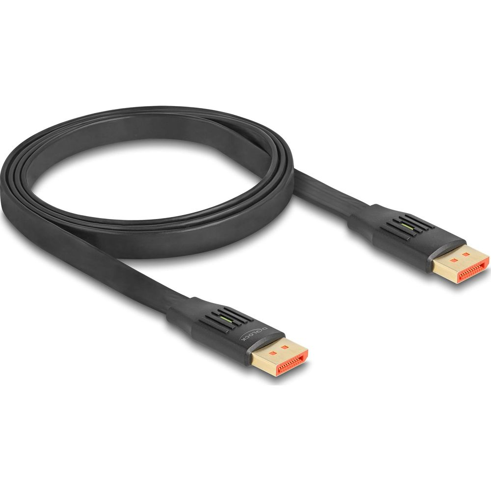 Un cavo piatto nero con connettori DisplayPort su entrambe le estremità.