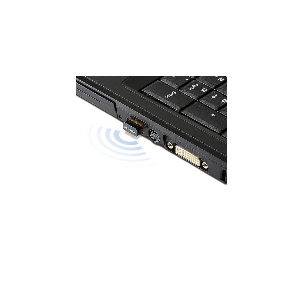 Un adattatore wireless Edimax è collegato a un laptop, con cavi collegati.