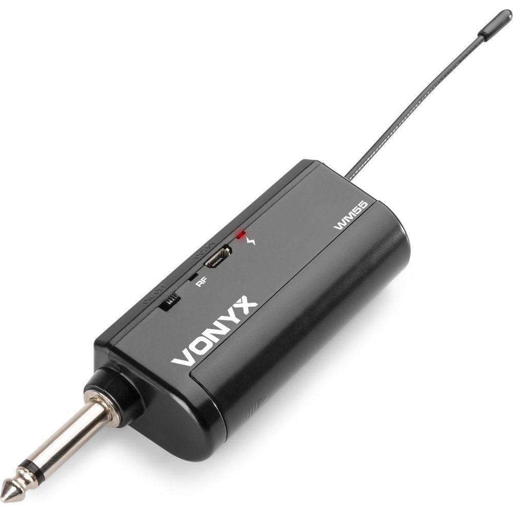 Czarny nadajnik mikrofonu bezprzewodowego Vonyx WM55 z anteną i wtykiem jack.