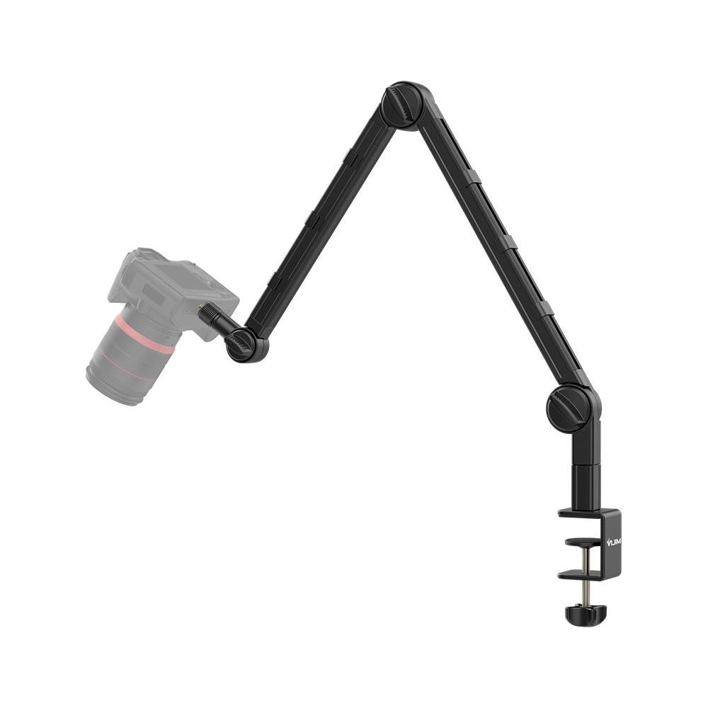 Czarny regulowany wysięgnik z mocowaniem kamery i zaciskiem biurkowym na białym tle.