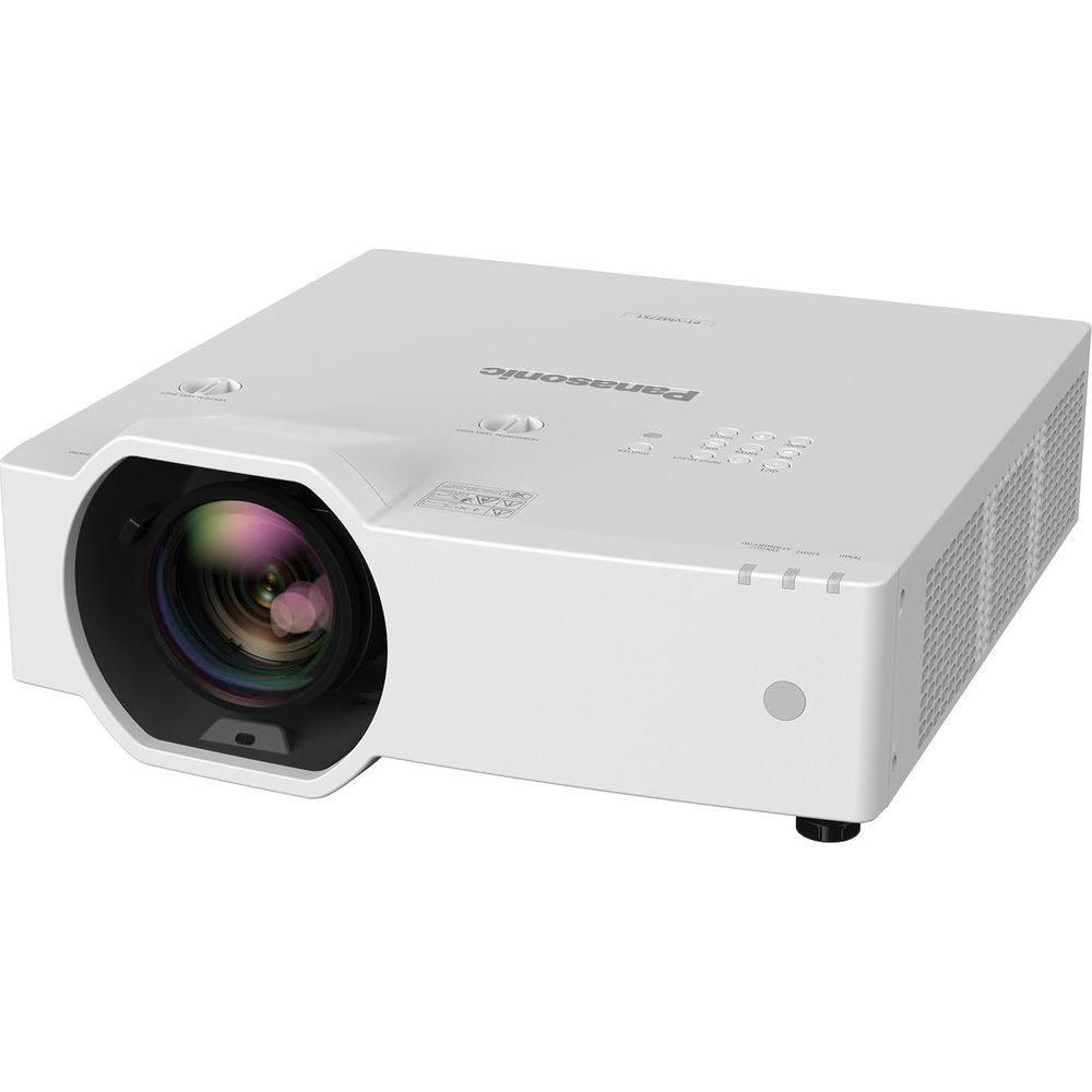 Ein weißer Panasonic-Projektor mit Linse und Tasten.