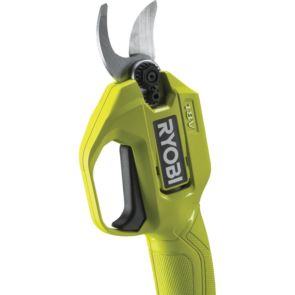 Podadora inalámbrica Ryobi verde con cuchillas metálicas y gatillo negro.