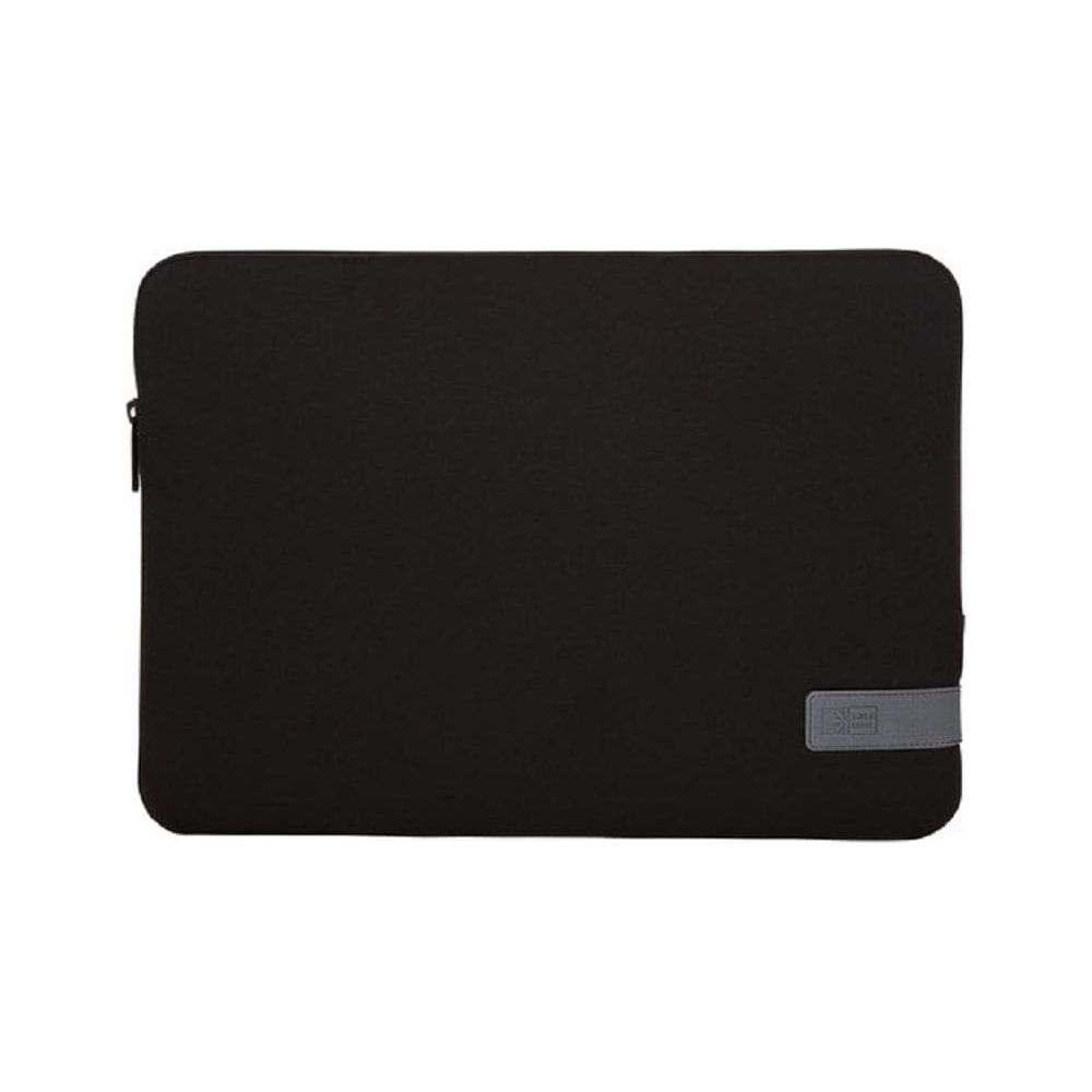 Custodia nera per laptop con linguetta e logo grigi, su sfondo bianco.